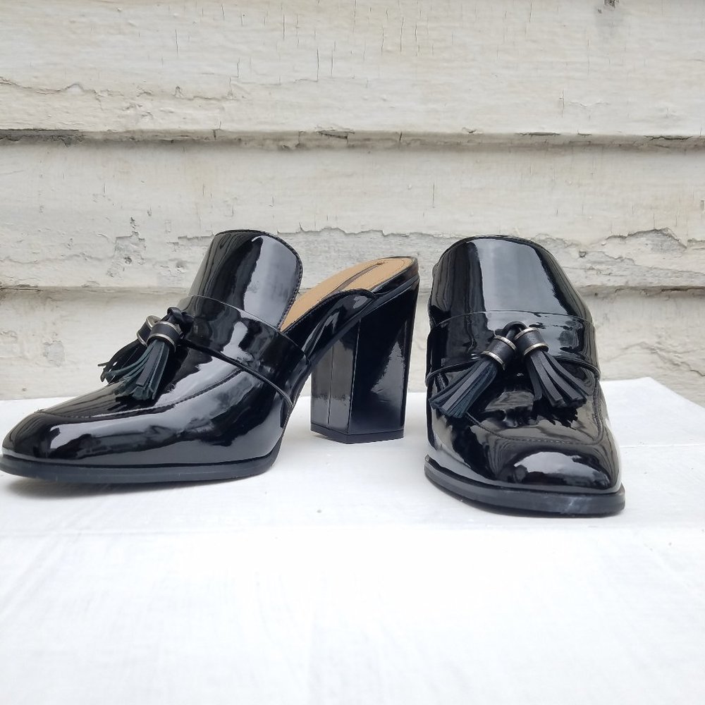 TAHARI Zalla Patent Block Heel Tassel Mule (BNWOB-never worn)